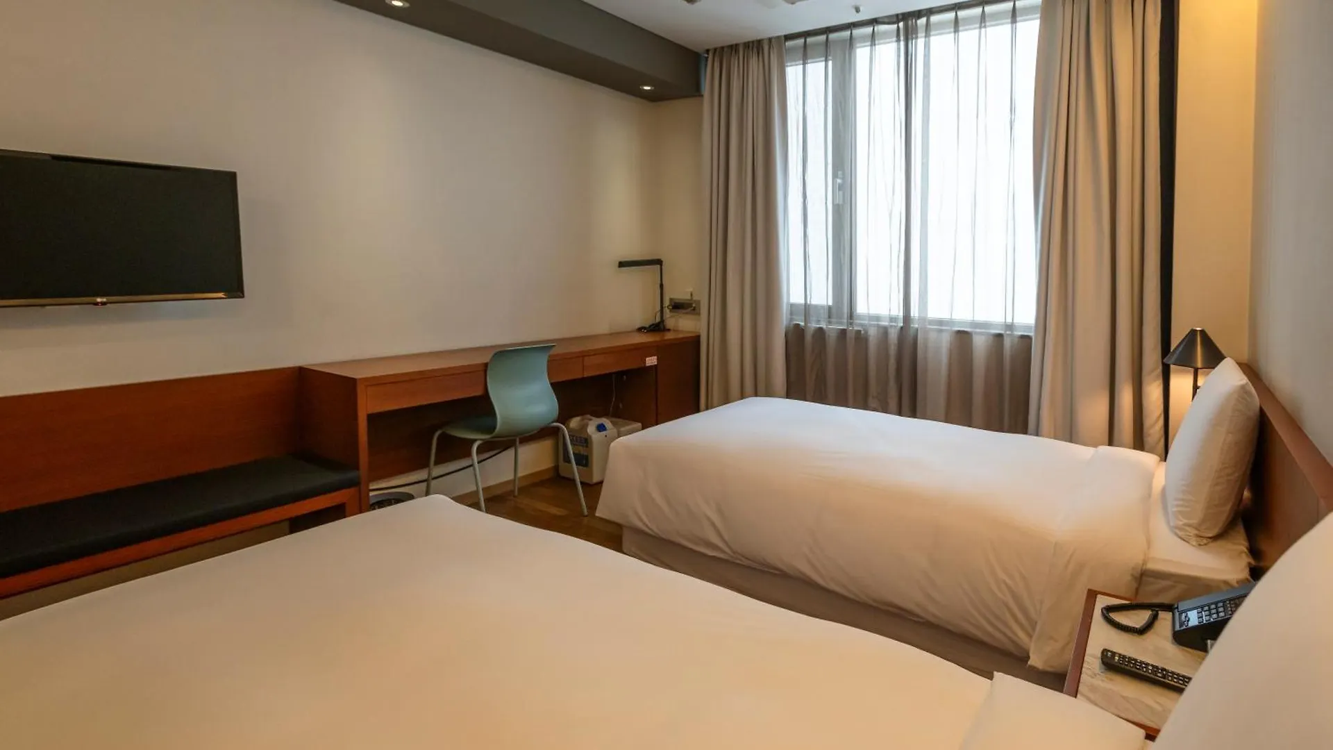 Seoul Hotel Shinshin Myeongdong 3*,  South Korea
