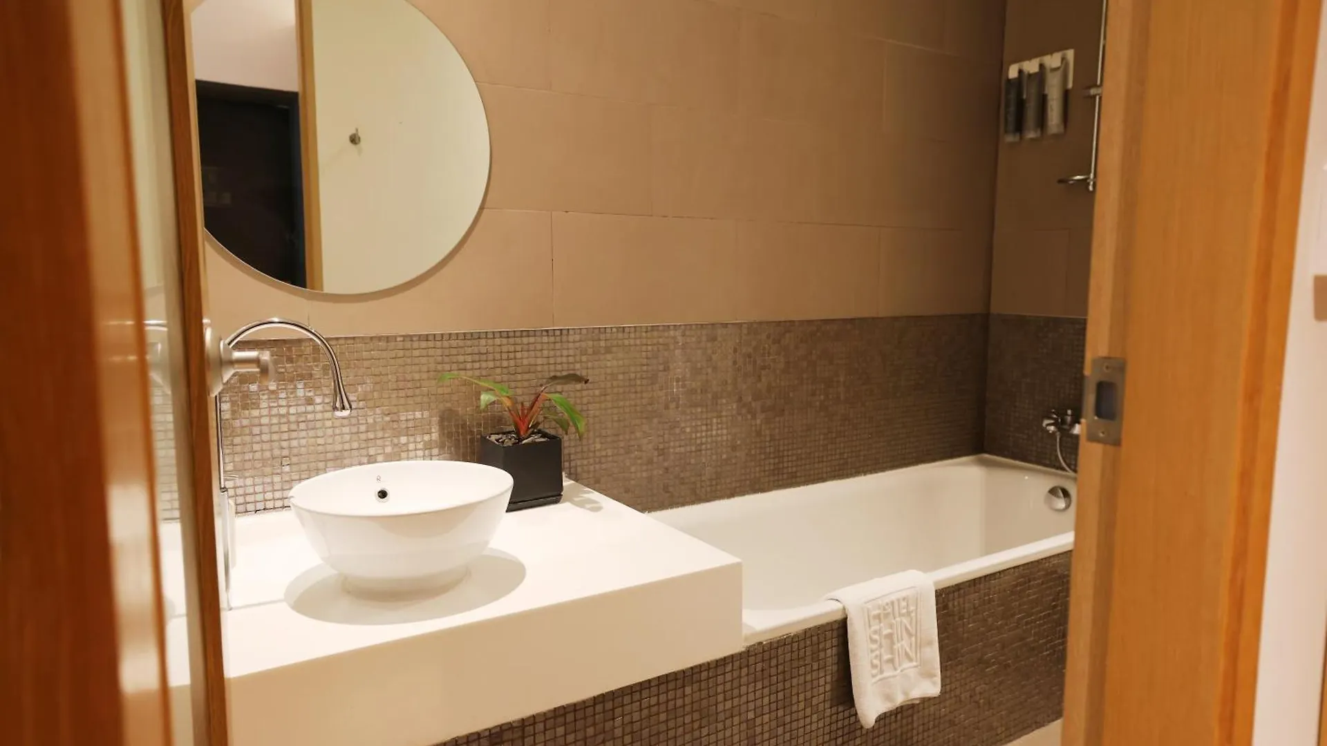 Seoul Hotel Shinshin Myeongdong 3*,