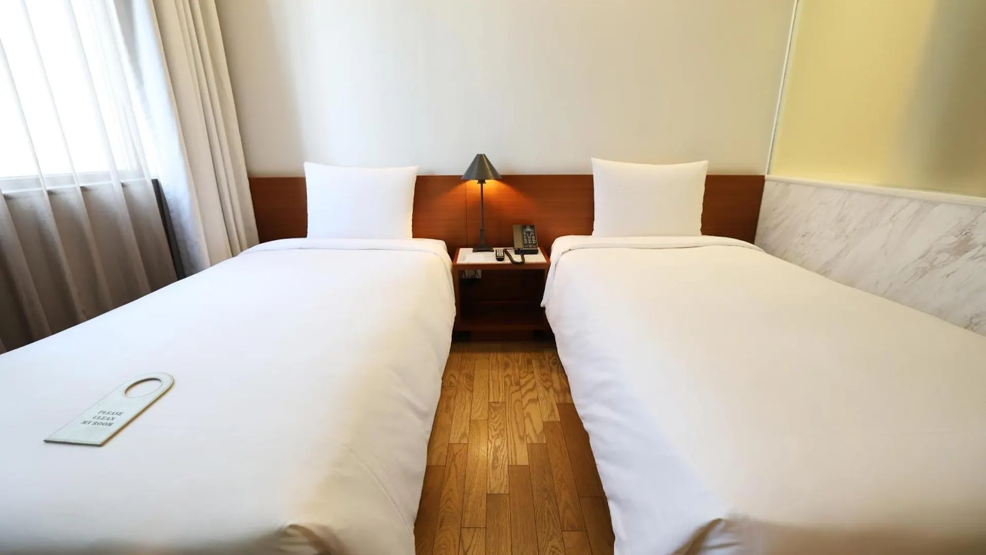 Seoul Hotel Shinshin Myeongdong 3*,  Corea del Sud