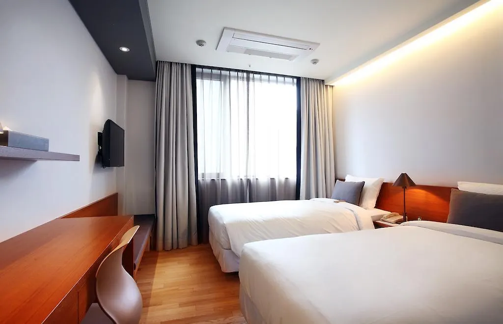 Seoul Hotel Shinshin Myeongdong